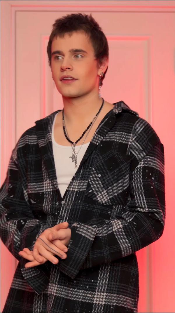Maks Nemcev (@maksnemcev) в Yappy | «#коллаб #танцуйсyappy #yappy»
